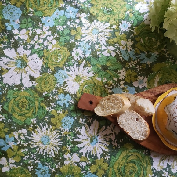 Vintage Other - VINTAGE FLORAL TABLECLOTH GREEN BLUE RETRO
